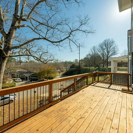 Family Friendly New Luxury Home Centrally Located